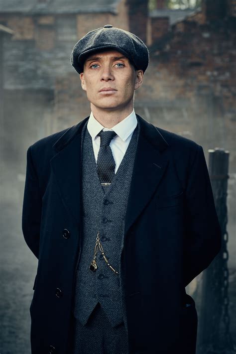 how old is thomas shelby in season 1